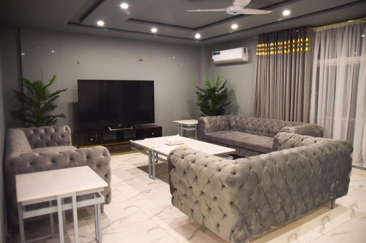 Luxe Suites Bahria Town Lahaur Zewnętrze zdjęcie