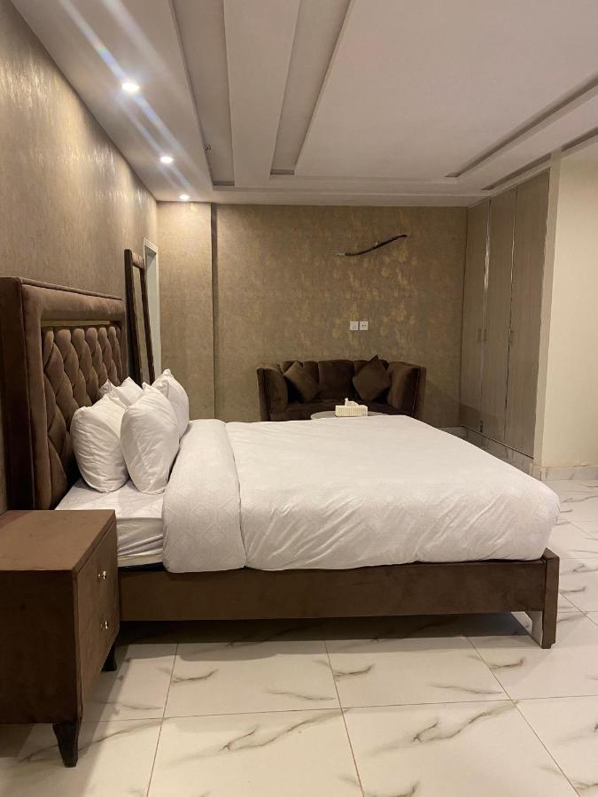 Luxe Suites Bahria Town Lahaur Zewnętrze zdjęcie