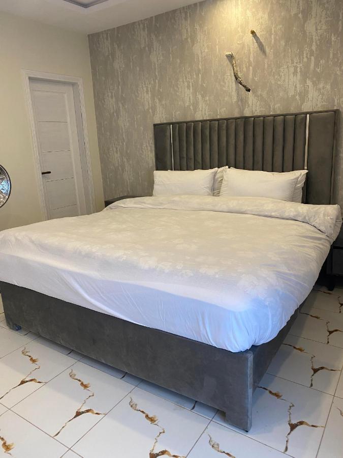Luxe Suites Bahria Town Lahaur Zewnętrze zdjęcie