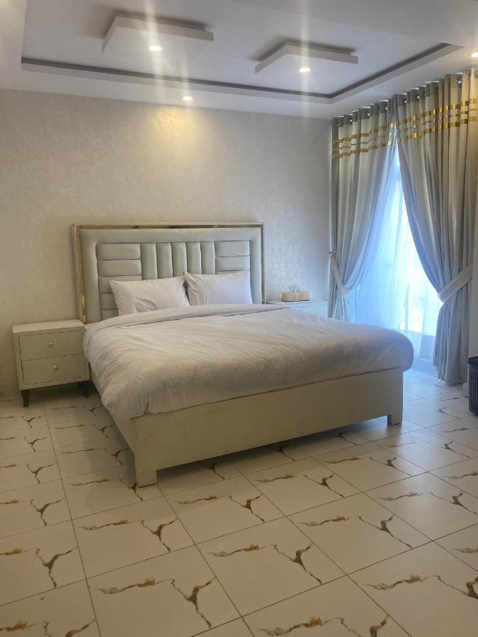 Luxe Suites Bahria Town Lahaur Zewnętrze zdjęcie