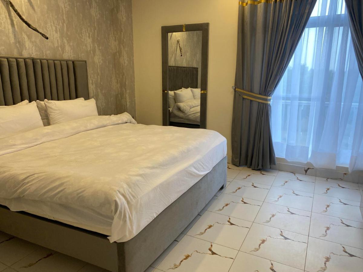 Luxe Suites Bahria Town Lahaur Zewnętrze zdjęcie