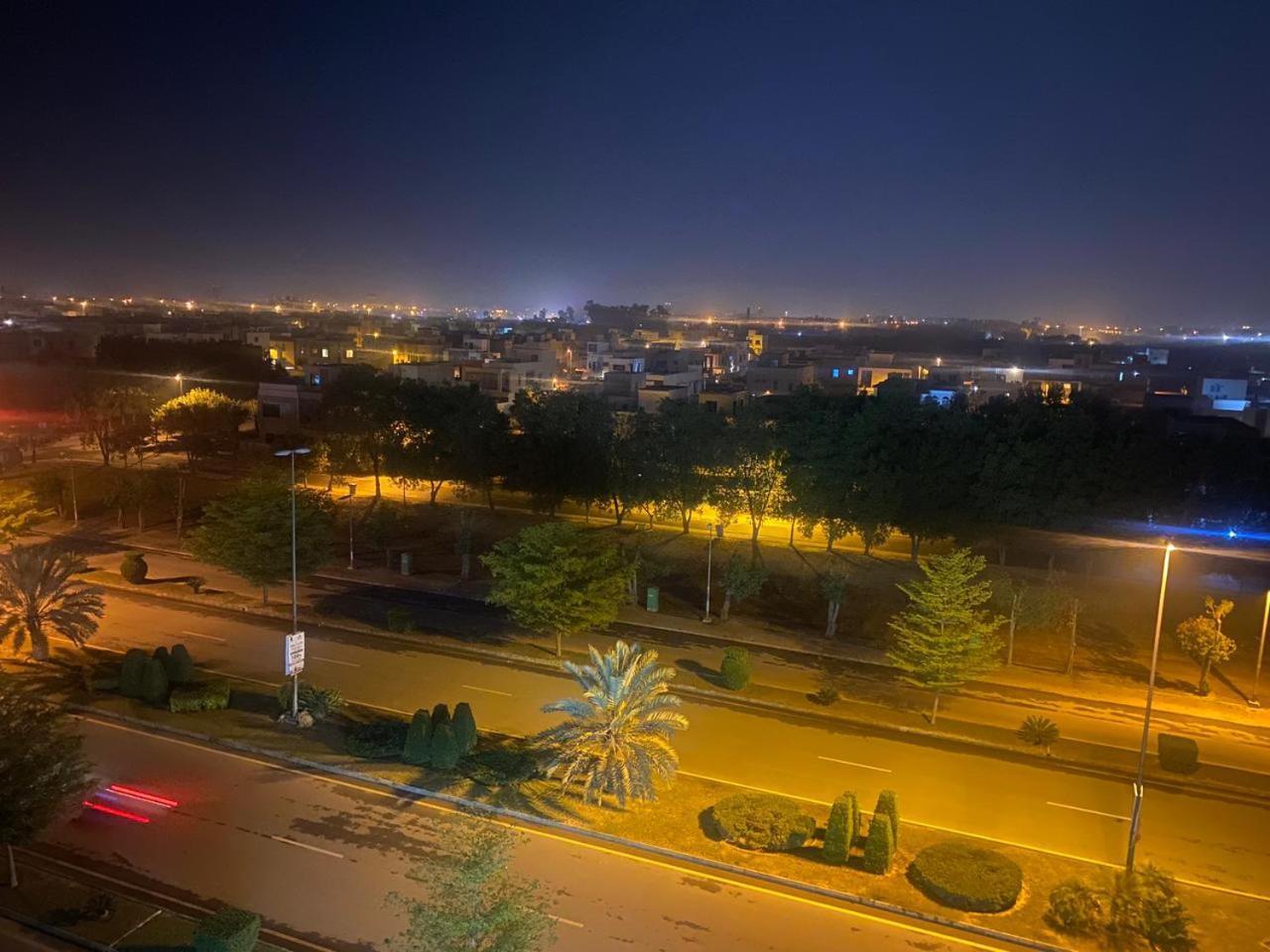 Luxe Suites Bahria Town Lahaur Zewnętrze zdjęcie