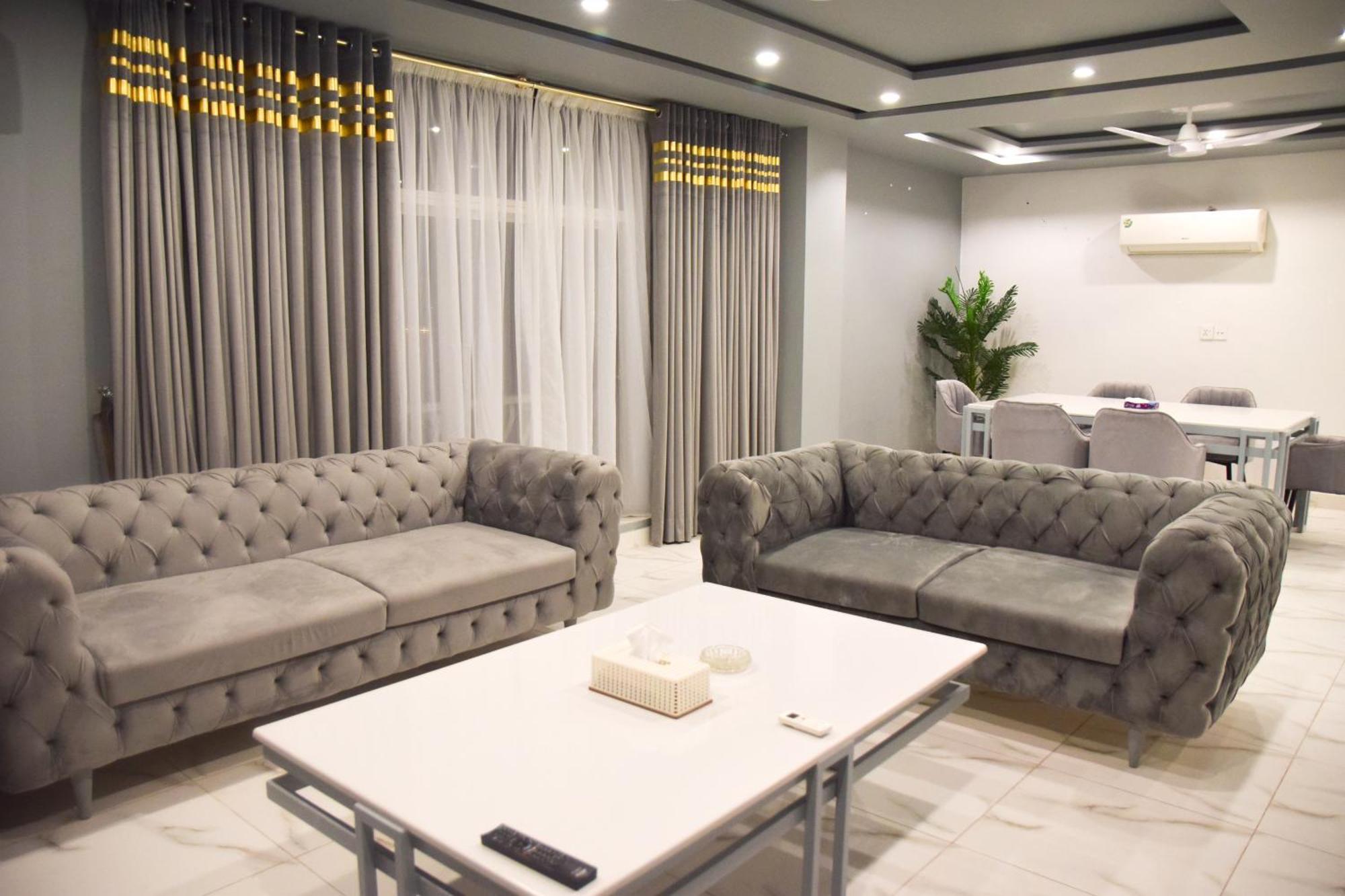 Luxe Suites Bahria Town Lahaur Zewnętrze zdjęcie